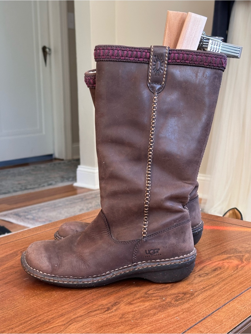 UGG Swell Tall Brown Leather Shearling Boots Women’s Size 7 Boho Y2K